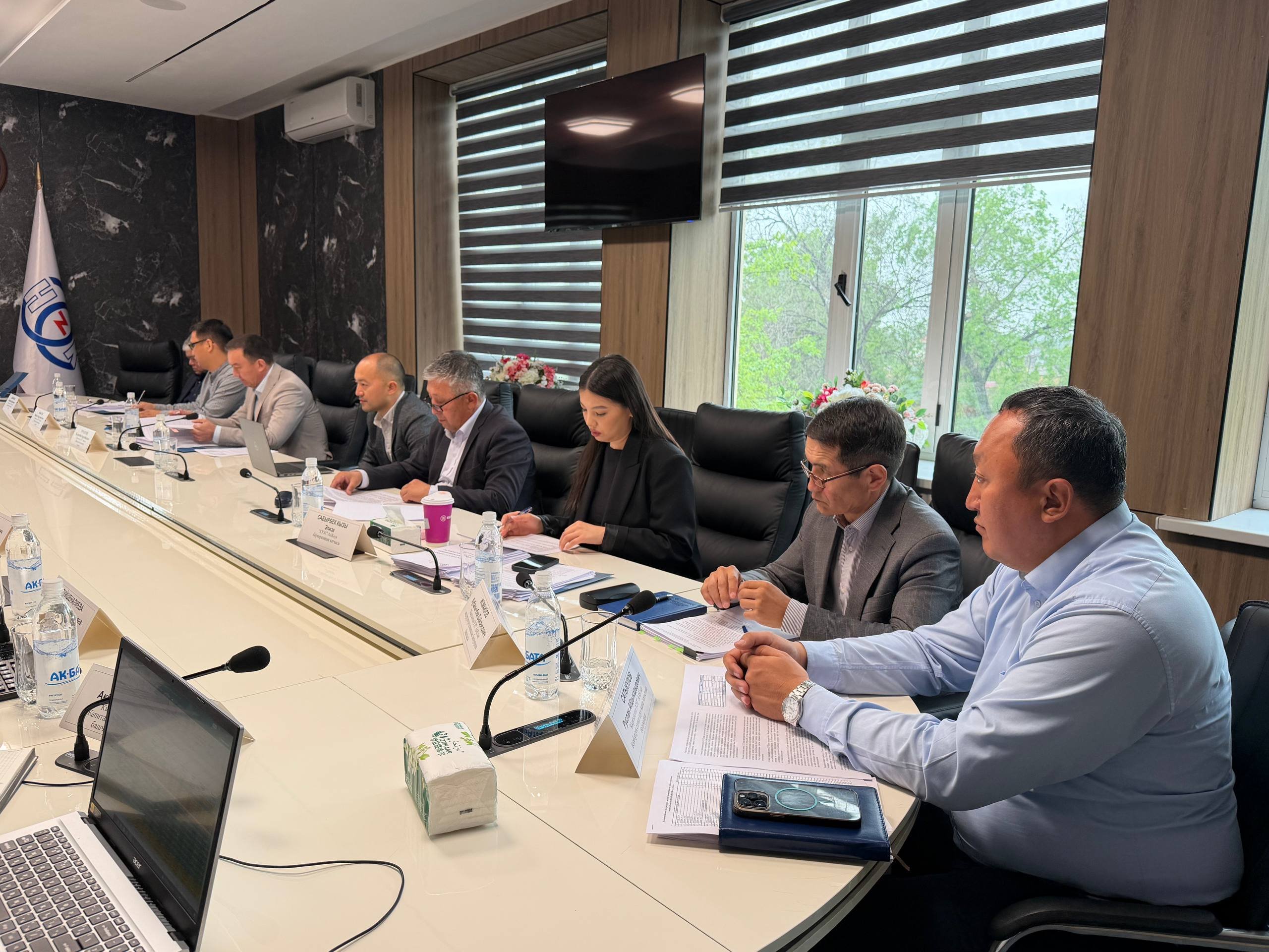 photo_5409158791741248509_w